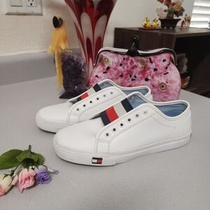 Tommy Hilfiger White Slip-On Sneakers with Red and Blue Stripes